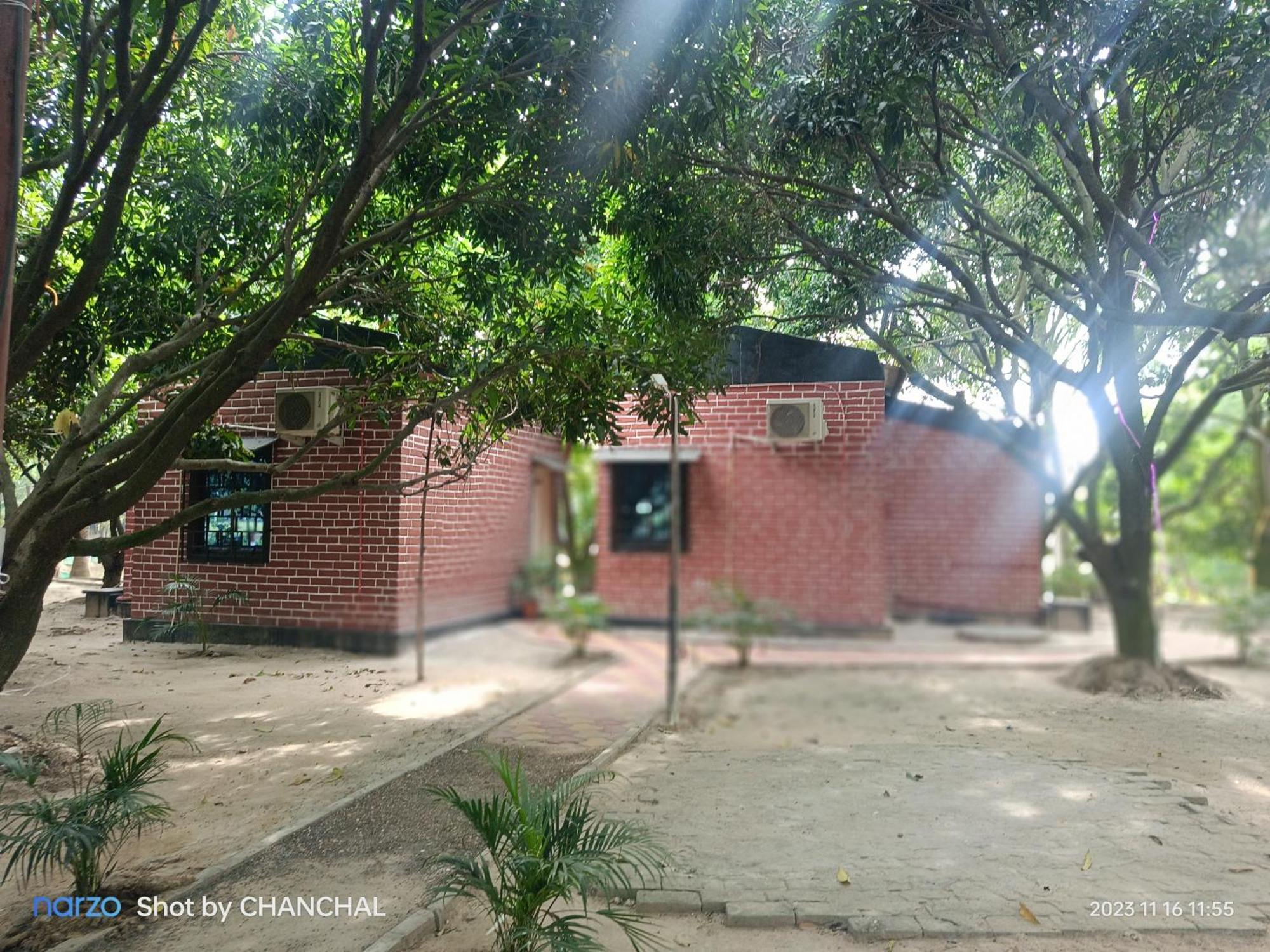 Modhubon Agro Tourism Hotel Bolpur Exterior photo